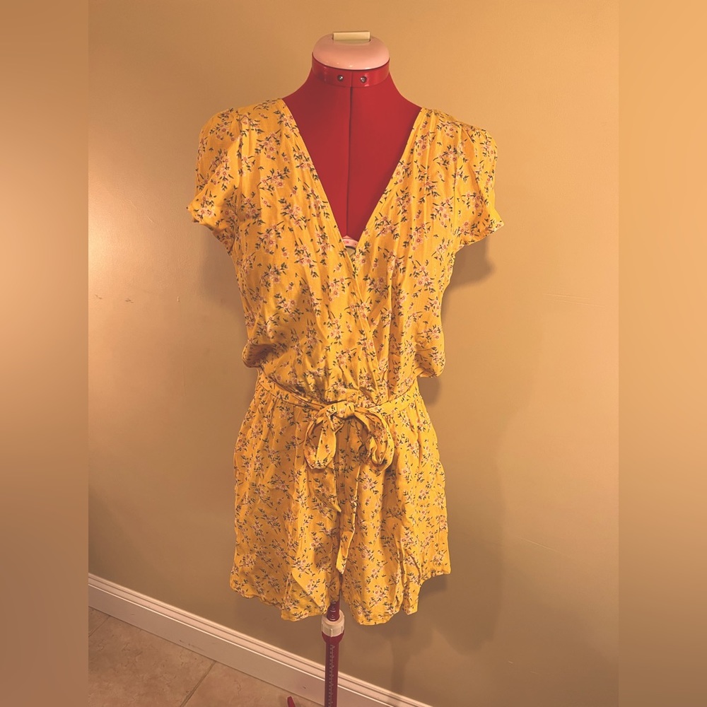 American Eagle Yellow Romper